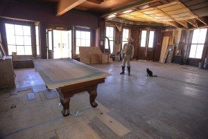 Pool table Bill Paxton died on as Wyatt's brother after being shot.