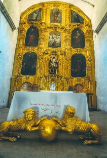 SAN JAVIER altar view